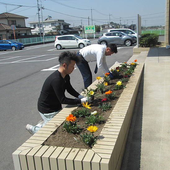 藤田支所の花壇が生まれ変わりました！