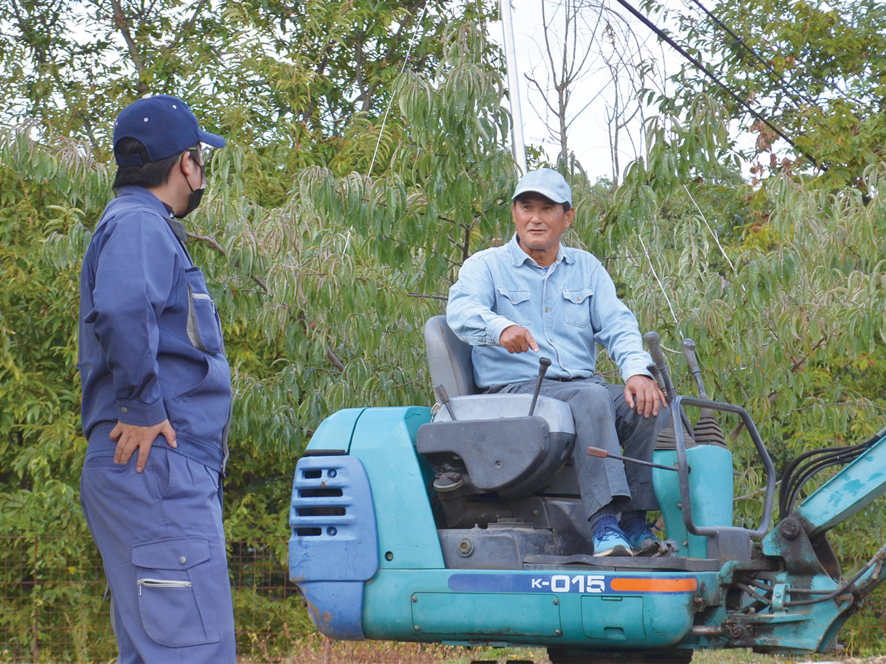 営農指導員と相談しながら作業します