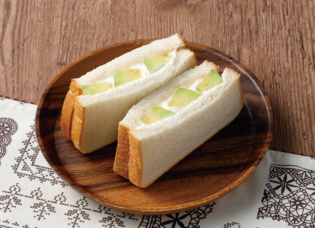 メロンの白あんヨーグルトサンド